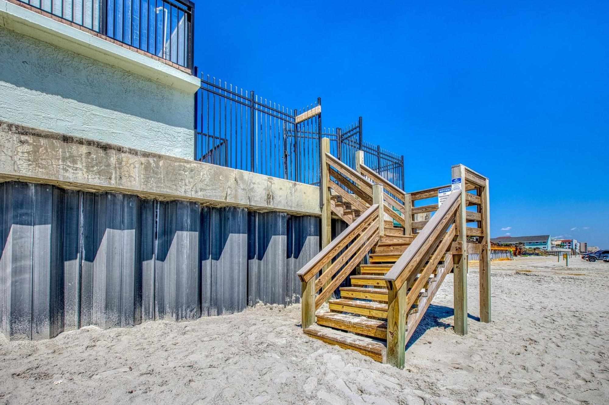 Ocean View With A Beachfront Pool At Ocean Trillium Condo ~ 602 New Smyrna Beach Exterior photo